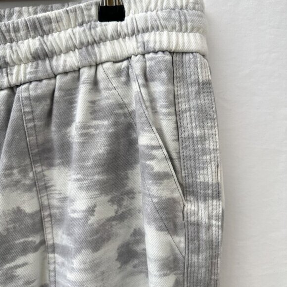 Athleta Womens Farallon Camo Print Jogger Pants Stretch Drawstring Waist Gray 18 - Picture 4 of 15